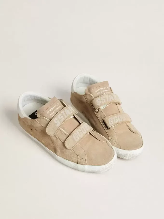 Adidași Old School pentru femei din piele de căprioară bej cu talpă din piele albă Adidași Old School pentru femei din piele de căprioară bej cu talpă din piele albă