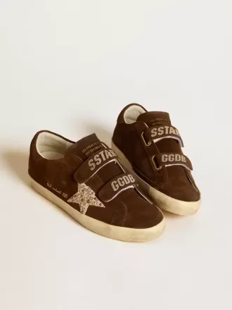 Adidași Old School pentru femei din piele de căprioară maro cu stea din piele de căprioară bej cu ținte și perle Adidași Old School pentru femei din piele de căprioară maro cu stea din piele de căprioară bej cu ținte și perle