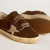 Adidași Old School pentru femei din piele de căprioară maro cu stea din piele de căprioară bej cu ținte și perle Adidași Old School pentru femei din piele de căprioară maro cu stea din piele de căprioară bej cu ținte și perle