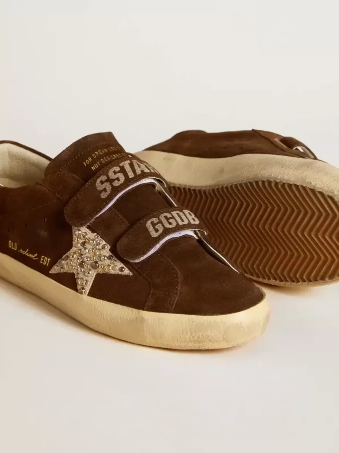 Adidași Old School pentru femei din piele de căprioară maro cu stea din piele de căprioară bej cu ținte și perle Adidași Old School pentru femei din piele de căprioară maro cu stea din piele de căprioară bej cu ținte și perle