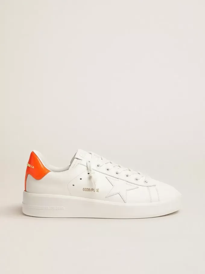 Adidași Purestar albi cu talpă portocalie fluorescentă Adidași Purestar albi cu talpă portocalie fluorescentă