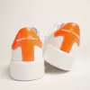 Adidași Purestar albi cu talpă portocalie fluorescentă Adidași Purestar albi cu talpă portocalie fluorescentă