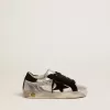 Adidași Super-Star din piele argintie cu inserții din piele întoarsă Adidași Super-Star din piele argintie cu inserții din piele întoarsă