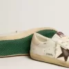 Adidași Super-Star pentru bărbați, cu stea din piele de căprioară maro și bandă roz pe călcâi Adidași Super-Star pentru bărbați, cu stea din piele de căprioară maro și bandă roz pe călcâi