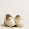 Adidași Super-Star pentru bărbați, cu stea din piele de căprioară maro și bandă roz pe călcâi Adidași Super-Star pentru bărbați, cu stea din piele de căprioară maro și bandă roz pe călcâi
