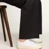 Adidași sustenabili Yatay Model 1B cu parte superioară albă din materiale biologice și Y alb Adidași sustenabili Yatay Model 1B cu parte superioară albă din materiale biologice și Y alb