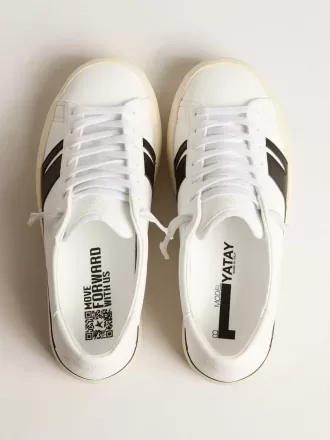 Adidași sustenabili Yatay Model 1B cu parte superioară albă din materiale biologice și Y negru Adidași sustenabili Yatay Model 1B cu parte superioară albă din materiale biologice și Y negru