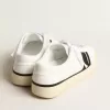 Adidași sustenabili Yatay Model 1B cu parte superioară albă din materiale biologice și Y negru Adidași sustenabili Yatay Model 1B cu parte superioară albă din materiale biologice și Y negru