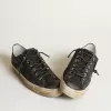 Adidași V-Star din denim albastru închis cu stea și vârf din piele neagră Adidași V-Star din denim albastru închis cu stea și vârf din piele neagră