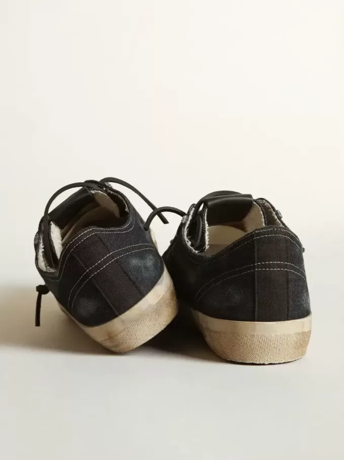 Adidași V-Star din denim albastru închis cu stea și vârf din piele neagră Adidași V-Star din denim albastru închis cu stea și vârf din piele neagră
