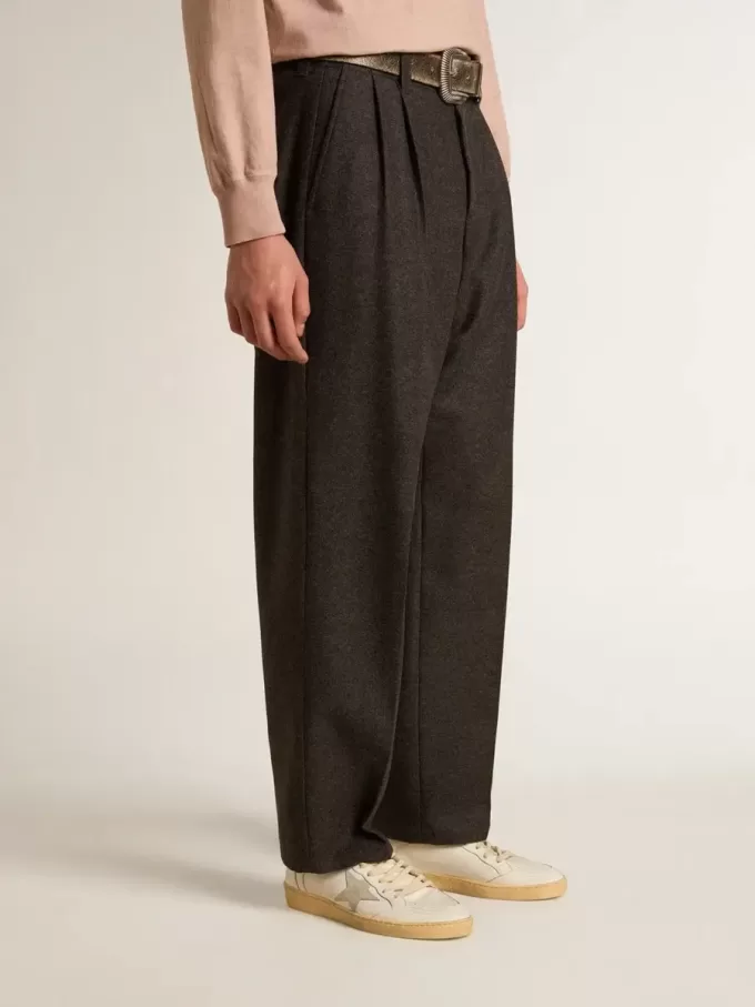 Ball Star cu stea din piele de căprioară gri-gheață și călcâi din piele albastră Ball Star cu stea din piele de căprioară gri-gheață și călcâi din piele albastră