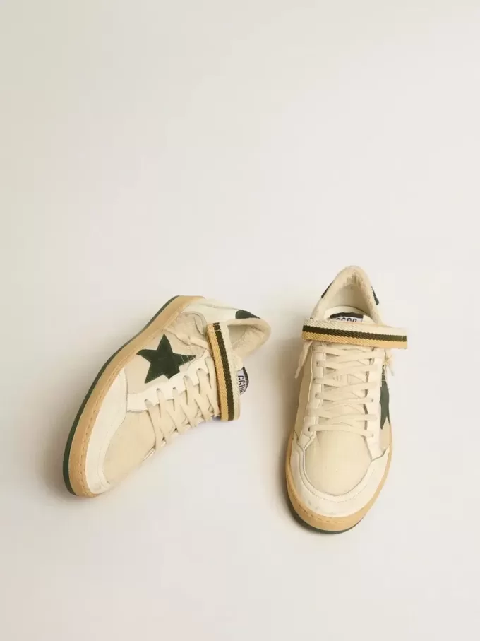 Ball Star din nailon și piele nappa, cu stea din piele de căprioară verde și bandă la călcâi Ball Star din nailon și piele nappa, cu stea din piele de căprioară verde și bandă la călcâi
