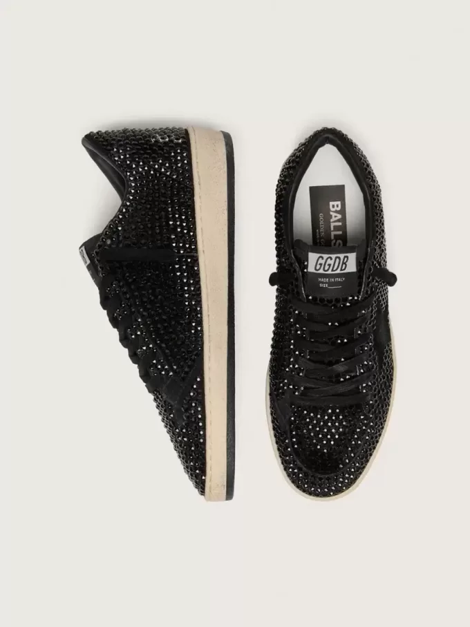 Ball Star din piele de căprioară cu cristale Swarovski negre și stea din piele de căprioară neagră Ball Star din piele de căprioară cu cristale Swarovski negre și stea din piele de căprioară neagră