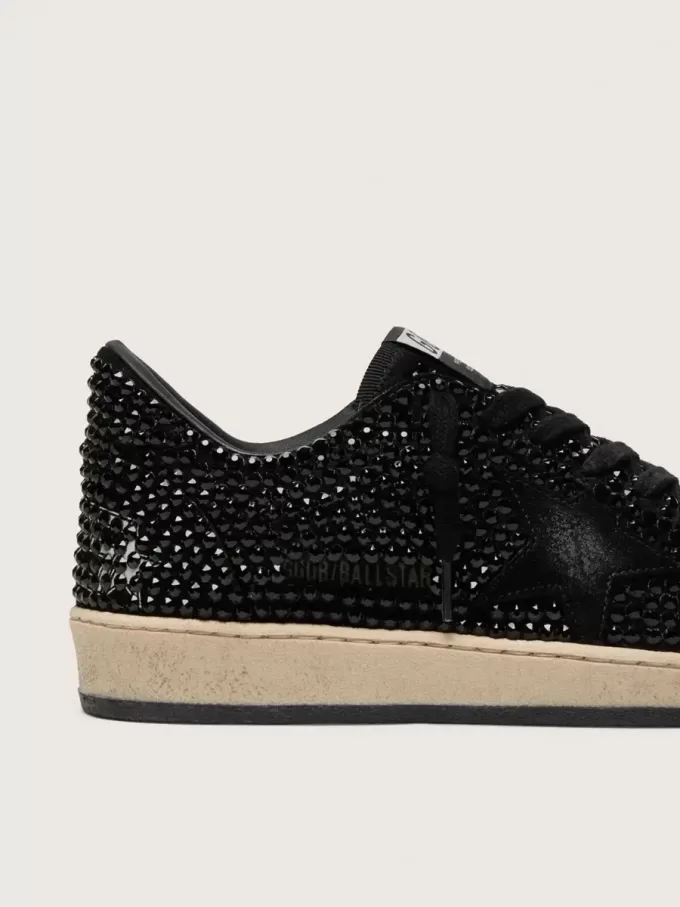 Ball Star din piele de căprioară cu cristale Swarovski negre și stea din piele de căprioară neagră Ball Star din piele de căprioară cu cristale Swarovski negre și stea din piele de căprioară neagră