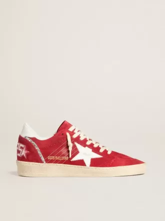 Ball Star din piele de căprioară roșie cu stea din piele albă și bandă pe călcâi Ball Star din piele de căprioară roșie cu stea din piele albă și bandă pe călcâi
