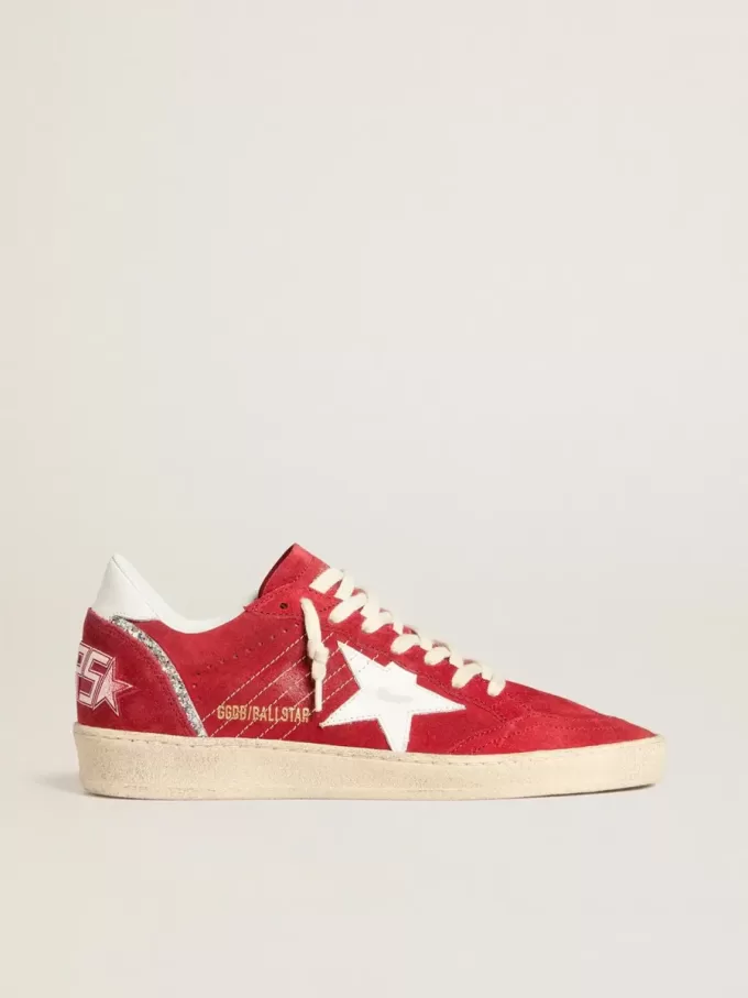 Ball Star din piele de căprioară roșie cu stea din piele albă și bandă pe călcâi Ball Star din piele de căprioară roșie cu stea din piele albă și bandă pe călcâi