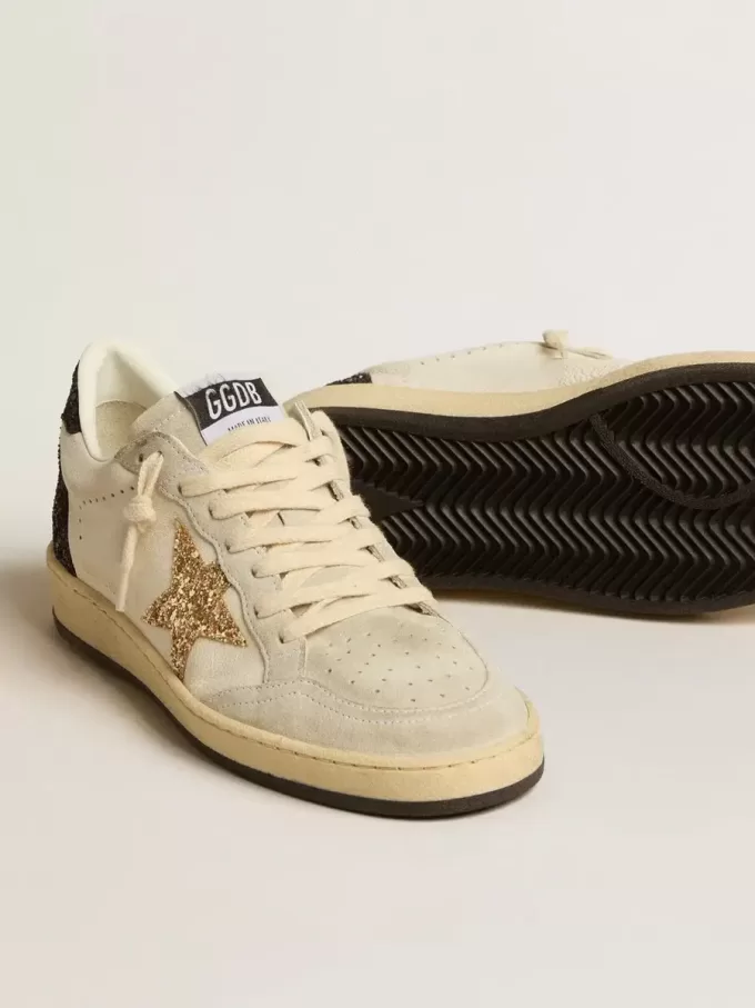 Ball Star LTD pentru femei, din piele nappa și piele întoarsă, cu stea strălucitoare și talpă neagră Ball Star LTD pentru femei, din piele nappa și piele întoarsă, cu stea strălucitoare și talpă neagră