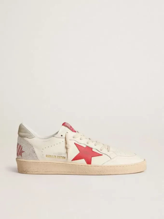 Ball Star pentru bărbați de Ziua Îndrăgostiților, cu stea din piele roșie și inscripție Swarovski roșie Ball Star pentru bărbați de Ziua Îndrăgostiților, cu stea din piele roșie și inscripție Swarovski roșie