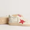 Ball Star pentru bărbați de Ziua Îndrăgostiților, cu stea din piele roșie și inscripție Swarovski roșie Ball Star pentru bărbați de Ziua Îndrăgostiților, cu stea din piele roșie și inscripție Swarovski roșie