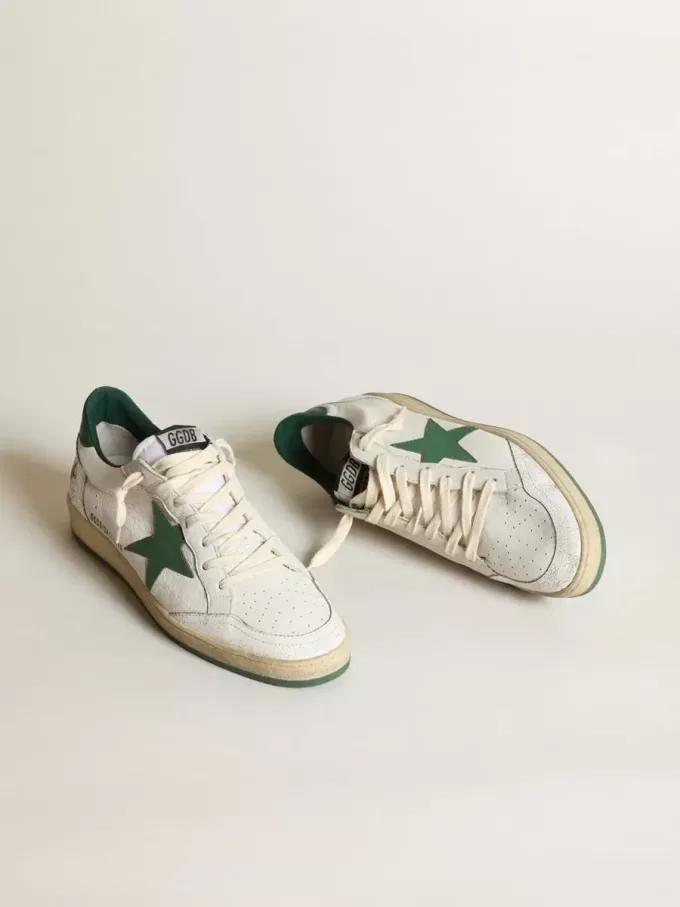 Ball Star pentru bărbați din piele nappa albă cu stea și călcâi din piele verde Ball Star pentru bărbați din piele nappa albă cu stea și călcâi din piele verde
