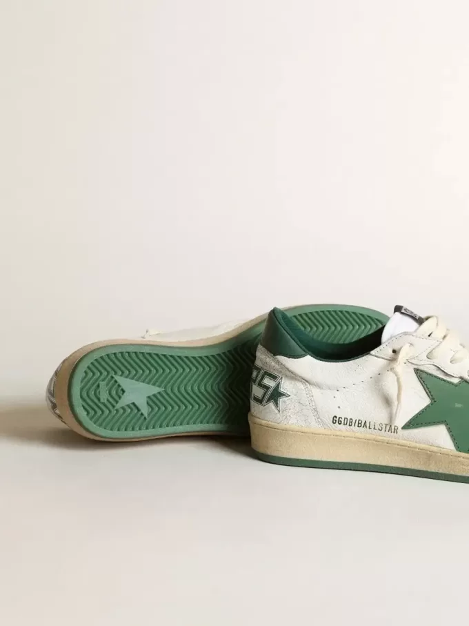 Ball Star pentru bărbați din piele nappa albă cu stea și călcâi din piele verde Ball Star pentru bărbați din piele nappa albă cu stea și călcâi din piele verde