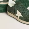 Ball Star pentru femei, din piele de căprioară verde, cu stea și călcâi din piele albă Ball Star pentru femei, din piele de căprioară verde, cu stea și călcâi din piele albă