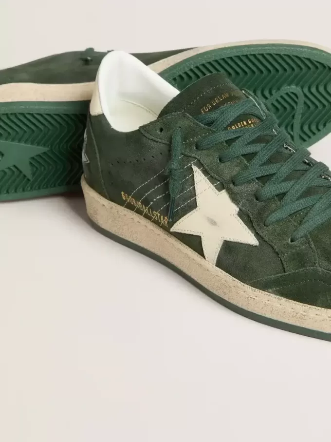 Ball Star pentru femei, din piele de căprioară verde, cu stea și călcâi din piele albă Ball Star pentru femei, din piele de căprioară verde, cu stea și călcâi din piele albă