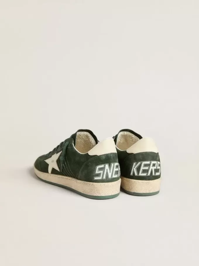 Ball Star pentru femei, din piele de căprioară verde, cu stea și călcâi din piele albă Ball Star pentru femei, din piele de căprioară verde, cu stea și călcâi din piele albă
