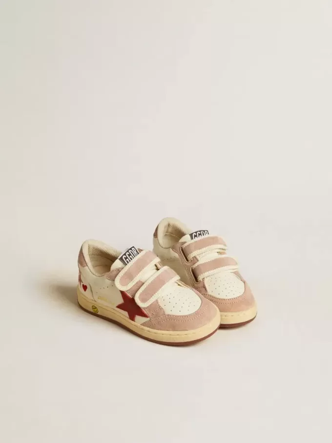 Ball Star Teen din piele nappa și piele întoarsă, cu stea roșie și inimă roșie brodată Ball Star Teen din piele nappa și piele întoarsă, cu stea roșie și inimă roșie brodată