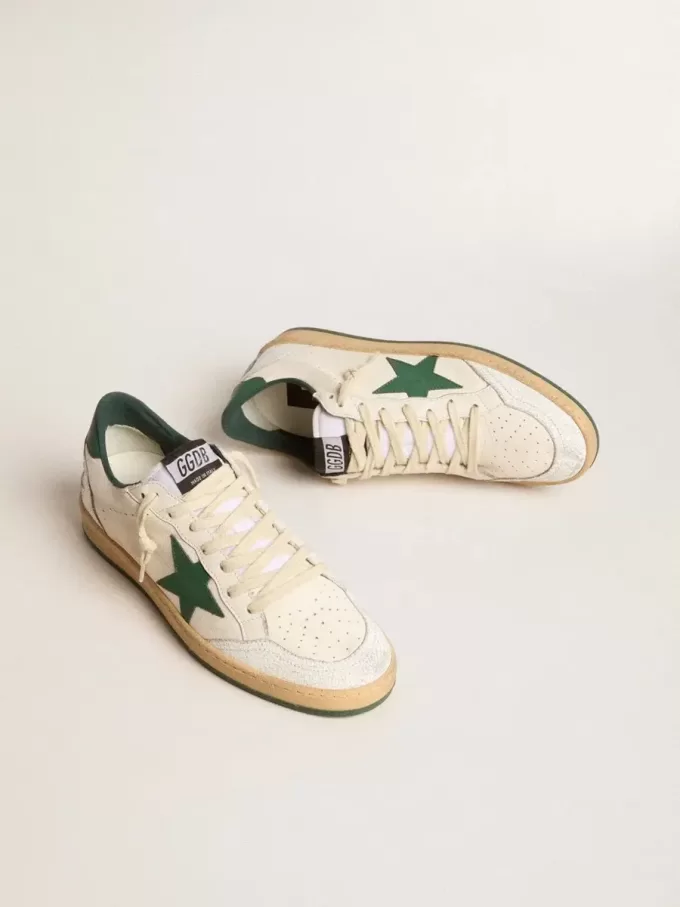 Ball Star Wishes pentru bărbați, din piele nappa albă, cu stea din piele verde și bandă pe călcâi Ball Star Wishes pentru bărbați, din piele nappa albă, cu stea din piele verde și bandă pe călcâi