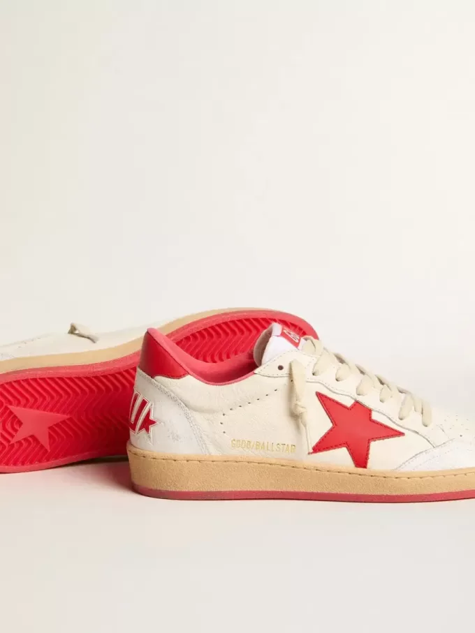 Ball Star Wishes pentru bărbați, din piele albă, cu stea roșie și bandă pe călcâi Ball Star Wishes pentru bărbați, din piele albă, cu stea roșie și bandă pe călcâi