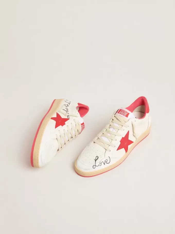 Ball Star Wishes pentru bărbați, din piele albă, cu stea roșie și bandă pe călcâi Ball Star Wishes pentru bărbați, din piele albă, cu stea roșie și bandă pe călcâi