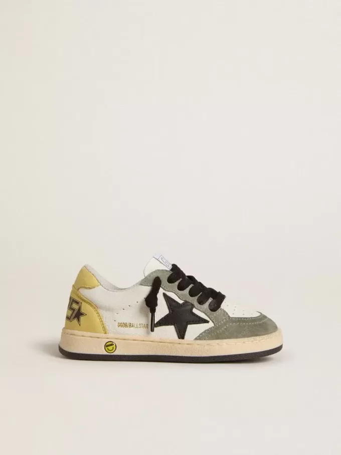 Ball Star Young din piele nappa albă cu inserții din piele de căprioară verde închis și stea neagră Ball Star Young din piele nappa albă cu inserții din piele de căprioară verde închis și stea neagră