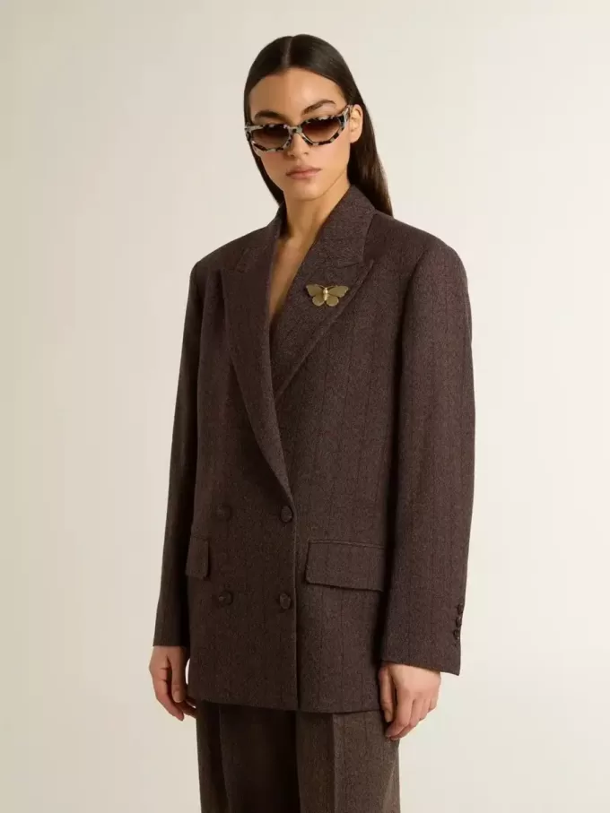 Blazer cu două rânduri de nasturi pentru femei, din lână maro închis, cu model cu dungi subțiri Blazer cu două rânduri de nasturi pentru femei, din lână maro închis, cu model cu dungi subțiri