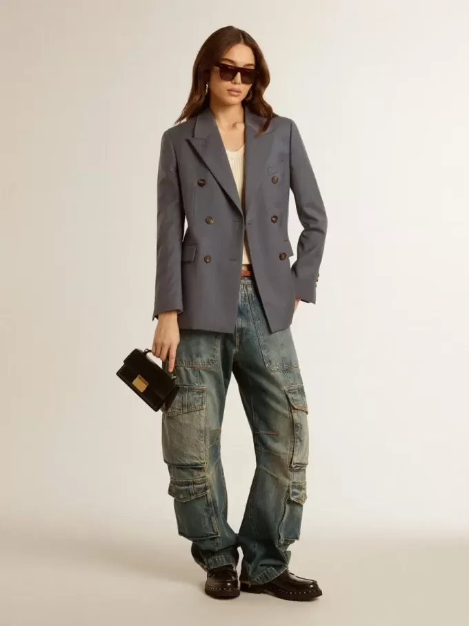 Blazer cu două rânduri de nasturi pentru femei, în culoarea albastru deschis Blazer cu două rânduri de nasturi pentru femei, în culoarea albastru deschis