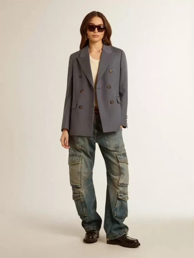 Blazer cu două rânduri de nasturi pentru femei, în culoarea albastru deschis Blazer cu două rânduri de nasturi pentru femei, în culoarea albastru deschis