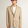 Blazer cu un singur rând de nasturi, de culoare nisipiu, cu nasturi din corn Blazer cu un singur rând de nasturi, de culoare nisipiu, cu nasturi din corn