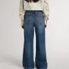 Blugi bootcut pentru fete, cu spălare medie și broderie Blugi bootcut pentru fete, cu spălare medie și broderie