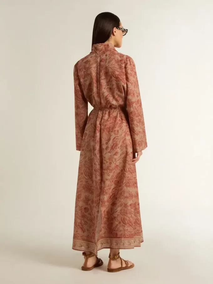 Caftan pentru femei din voal de bumbac cu imprimeu marin roșu cărămiziu pe toată suprafața Caftan pentru femei din voal de bumbac cu imprimeu marin roșu cărămiziu pe toată suprafața