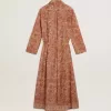 Caftan pentru femei din voal de bumbac cu imprimeu marin roșu cărămiziu pe toată suprafața Caftan pentru femei din voal de bumbac cu imprimeu marin roșu cărămiziu pe toată suprafața
