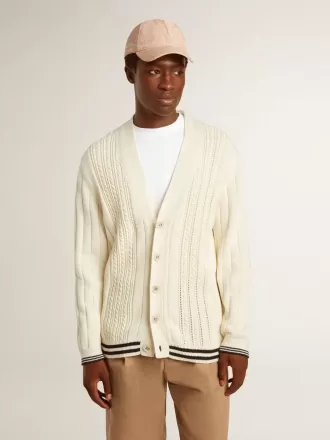 Cardigan alb din bumbac pentru bărbați, cu model împletit și nervuri albastre Cardigan alb din bumbac pentru bărbați, cu model împletit și nervuri albastre