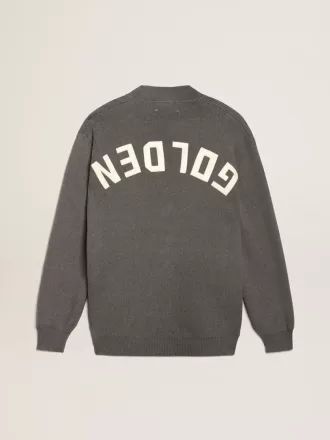 Cardigan pentru bărbați din bumbac gri melanj, cu logo pe spate Cardigan pentru bărbați din bumbac gri melanj, cu logo pe spate