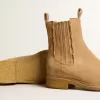Cizme Chelsea din piele de căprioară de culoare tutun Cizme Chelsea din piele de căprioară de culoare tutun