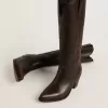 Cizme Wish Star din piele maro închis cu broderie ton pe ton în formă de stea Cizme Wish Star din piele maro închis cu broderie ton pe ton în formă de stea