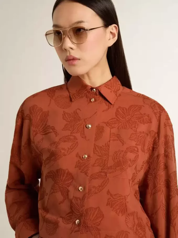 Cămașă scurtă pentru femei din jacquard roșu cărămiziu cu mâneci largi Cămașă scurtă pentru femei din jacquard roșu cărămiziu cu mâneci largi