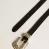 Curea neagră din piele spălată cu cataramă argintie