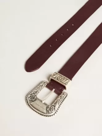 Curea pentru femei din piele burgundă cu cataramă argintie decorată