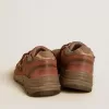 Dad-Star pentru bărbați din nubuc cu stea din piele aurie și călcâi din piele de căprioară Dad-Star pentru bărbați din nubuc cu stea din piele aurie și călcâi din piele de căprioară