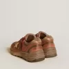 Dad-Star pentru femei din nubuc cu stea din piele aurie și călcâi din piele de căprioară Dad-Star pentru femei din nubuc cu stea din piele aurie și călcâi din piele de căprioară