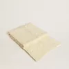 Eșarfă albă din lână cu broderie Eșarfă albă din lână cu broderie